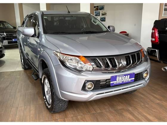 MITSUBISHI L200 TRITON 2.4 16V TURBO DIESEL SPORT GLS CD 4P 4X4 AUTOMÁTICO
